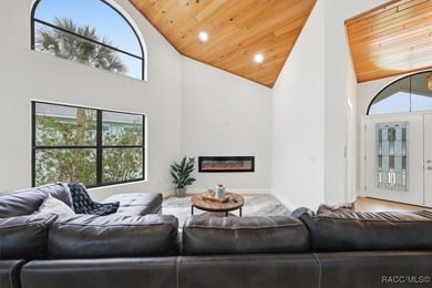 A sense of calm and refinement defines this exceptional - photo 6