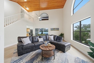 A sense of calm and refinement defines this exceptional - photo 8
