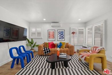 Welcome to 3037 Pacific Avenue, a design-forward Mid-Century - photo 5