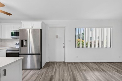 Welcome to easy living in the highly sought-after 55+ community - photo 5