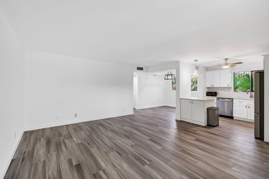 Welcome to easy living in the highly sought-after 55+ community - photo 6