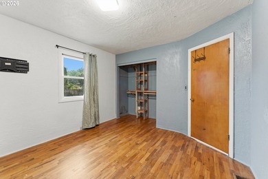 Charming home offering 2 bedrooms, 1 bathroom, and 1,536 square - photo 18