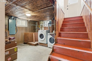Charming home offering 2 bedrooms, 1 bathroom, and 1,536 square - photo 23
