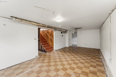 Charming home offering 2 bedrooms, 1 bathroom, and 1,536 square - photo 25