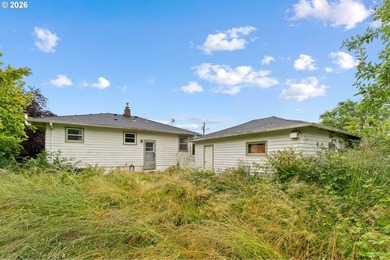 Charming home offering 2 bedrooms, 1 bathroom, and 1,536 square - photo 35