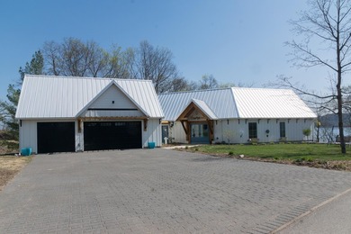 Additional listing photo 2