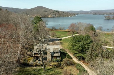 Lake Waramaug Home For Sale in Warren Connecticut