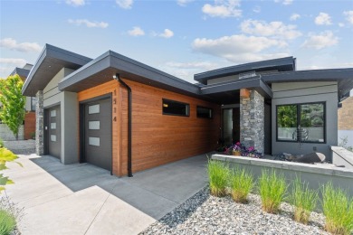 Lake Home For Sale in Lake Country,