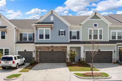 Lake Townhome/Townhouse For Sale in Cornelius, North Carolina