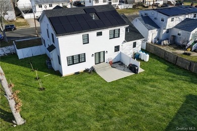 Introducing a meticulously renovated and fully remodeled luxury - photo 3