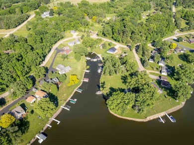 Level, easy-to-build lot on Lake Redstone with valuable - photo 14