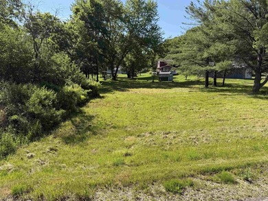 Level, easy-to-build lot on Lake Redstone with valuable - photo 16