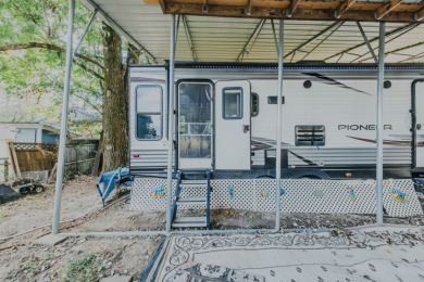 Heartland Pioneer travel trailer in the Circle Hill Community - Lake Other Sale Pending in Falls Of Rough, Kentucky