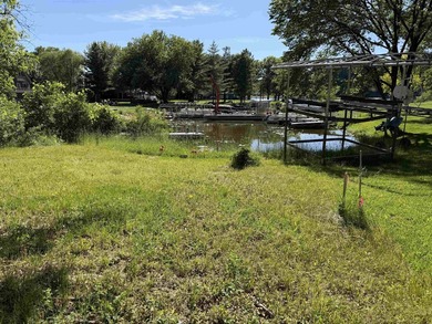 Level, easy-to-build lot on Lake Redstone with valuable - photo 19