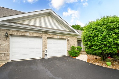 (private lake, pond, creek) Townhome/Townhouse For Sale in Plainfield Illinois