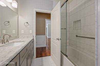 HIGHLY MOTIVATED SELLER! Move-in ready and meticulously - photo 11