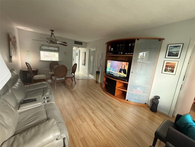 PRICE TO SELL Move-in ready, super clean all furnish, turnkey - photo 11