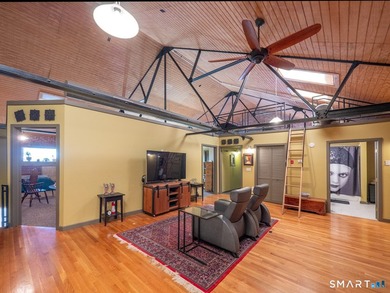 A remarkable opportunity for someone who values dramatic space - photo 13