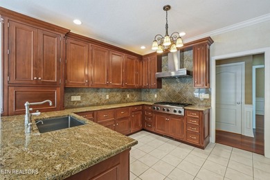 HIGHLY MOTIVATED SELLER! Move-in ready and meticulously - photo 15