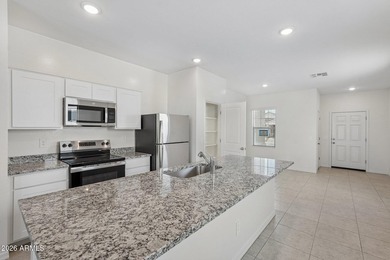 Beautiful NEW Home in PRIME San Tan Valley location, close - photo 9