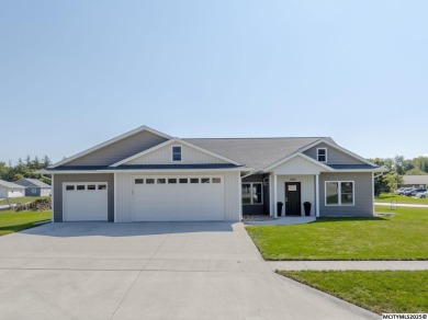 Clear Lake Condo For Sale in Clear Lake Iowa