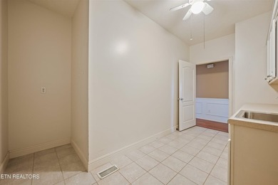 HIGHLY MOTIVATED SELLER! Move-in ready and meticulously - photo 25