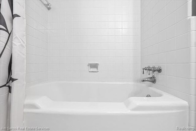 Welcome to 1023 Buckingham, a 1958-built 4-bedroom, 2.1-bath - photo 26