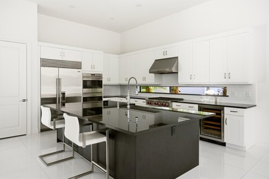Rare corner estate | 13,130 sq ft LOT | 4-car garage in Royal - photo 8