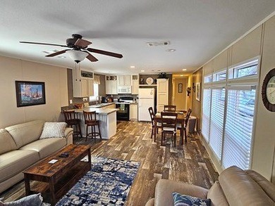Possibilities ENDLESS!!! This unique property on 4 lots with - photo 4