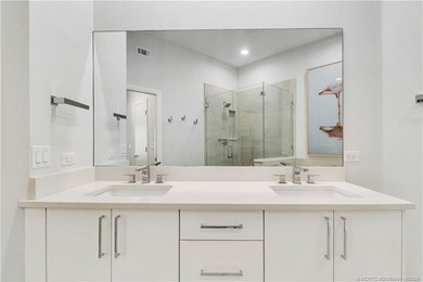 Seller motivated! Look no further-this meticulously maintained - photo 34