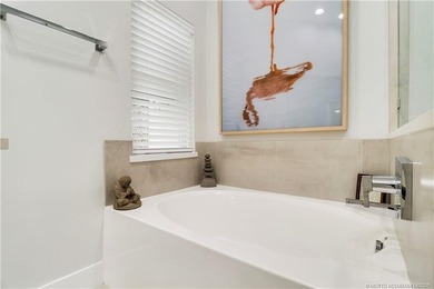 Seller motivated! Look no further-this meticulously maintained - photo 37