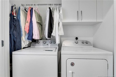 Seller motivated! Look no further-this meticulously maintained - photo 42