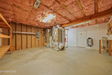 HIGHLY MOTIVATED SELLER! Move-in ready and meticulously - photo 44