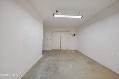 HIGHLY MOTIVATED SELLER! Move-in ready and meticulously - photo 45