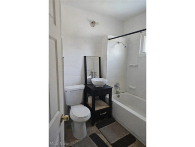 INVESTOR OPPORTUNITY! Whether you're looking to purchase your - photo 11