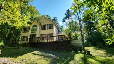 Lake Greeley Home For Sale in Greeley Pennsylvania