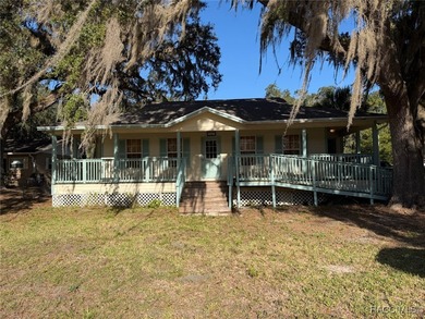 Lake Rousseau Home For Sale in Dunnellon Florida