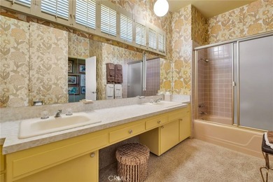 This is an original, very well-preserved, one level Paul R