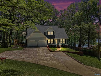 This stunning 4BR/4BA 3518 sf home has excellent water on Elk - photo 33