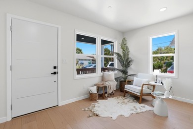 A rare opportunity to own a completely designed single-family - photo 6