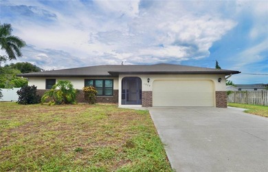 Virtually Staged. Desirable South Venice Home! This thoughtful 3 - photo 34