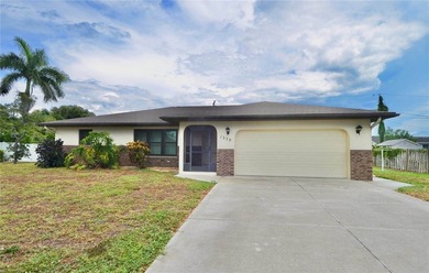 Virtually Staged. Desirable South Venice Home! This thoughtful 3 - photo 35