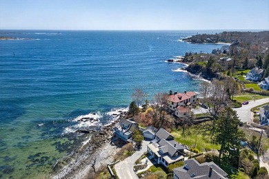 Perched like the prow of a ship with panoramic waterfront vistas - photo 2