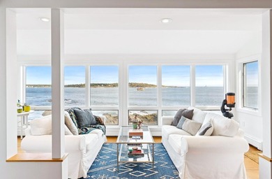 Perched like the prow of a ship with panoramic waterfront vistas - photo 6