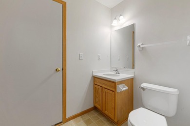 Looking for a move-in-ready end-unit townhome! Look no - photo 11