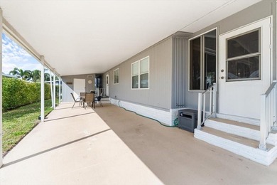 Welcome to this charming manufactured home located in Highland - photo 2