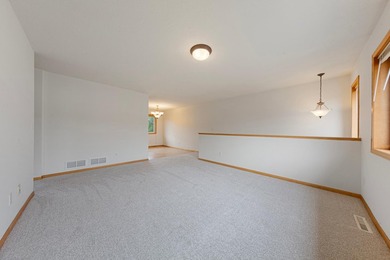Looking for a move-in-ready end-unit townhome! Look no - photo 16