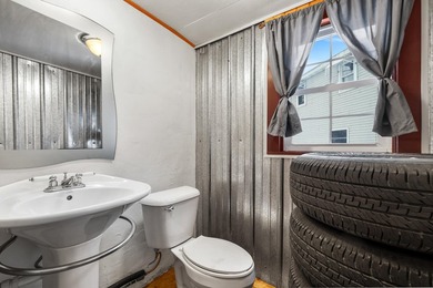 Rare opportunity to own a commercial property with great - photo 7