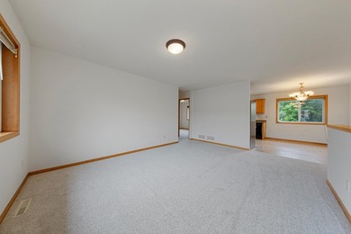 Looking for a move-in-ready end-unit townhome! Look no - photo 18