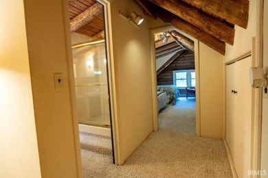 Lake properties like this are hard to find This sturdy log home - photo 20